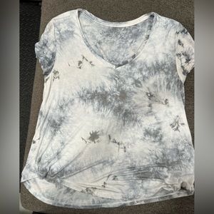 Aeropostale Tee, Size Large